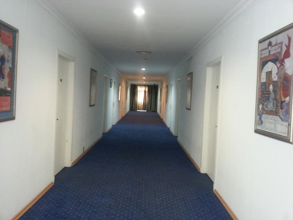 Karvansaray Hotel Gəncə Exteriör bild